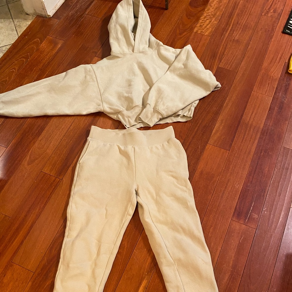 TNA SWEATSET (cozy fleece cropped hoodie with matching sweatpants)